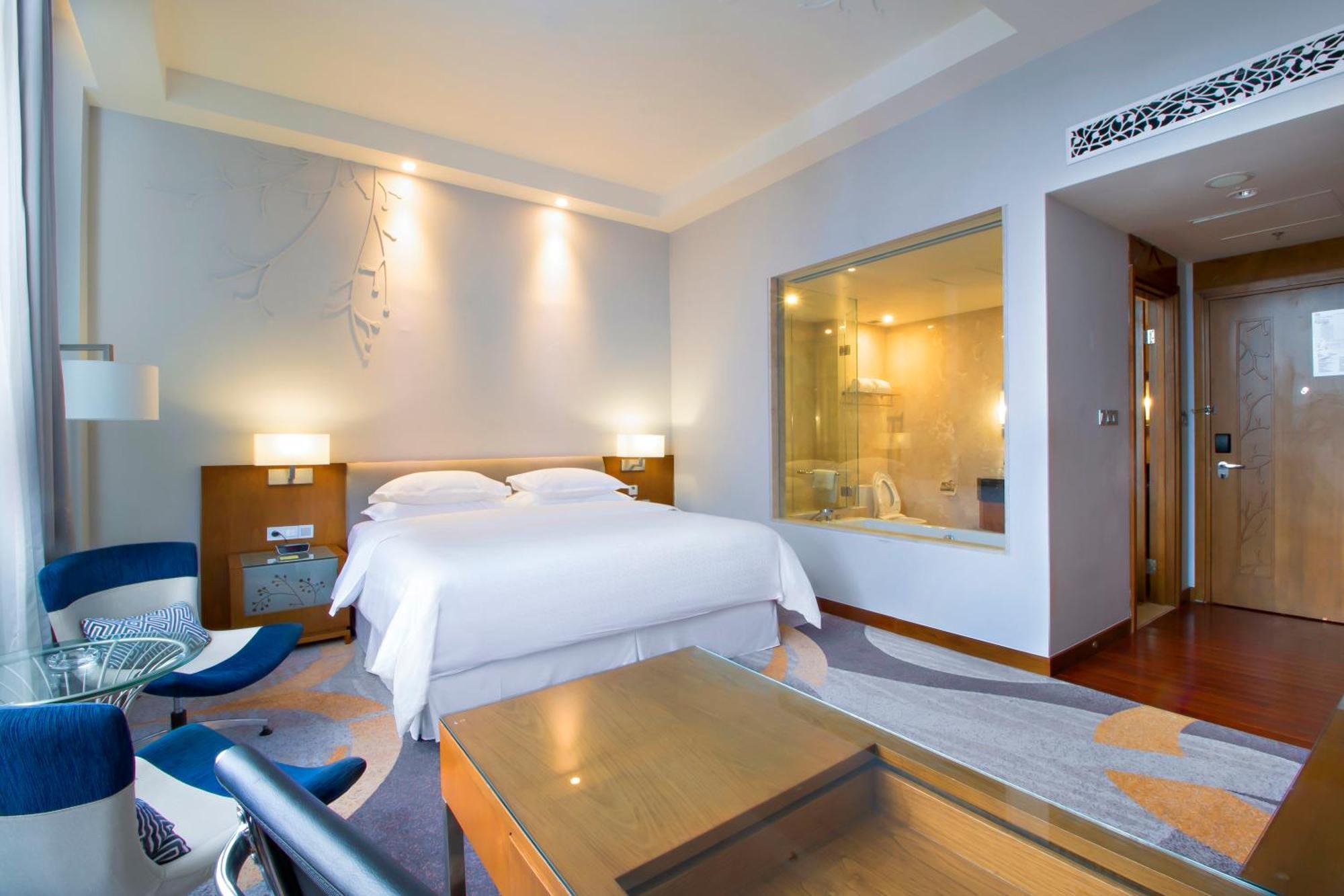 Four Points By Sheraton Manado Eksteriør billede