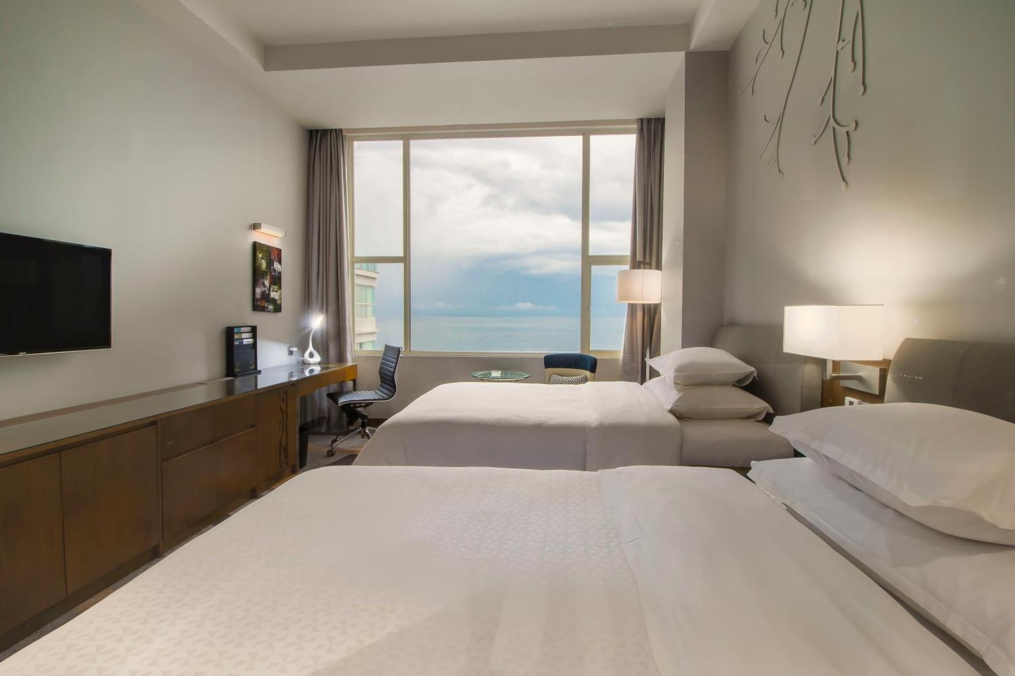 Four Points By Sheraton Manado Eksteriør billede