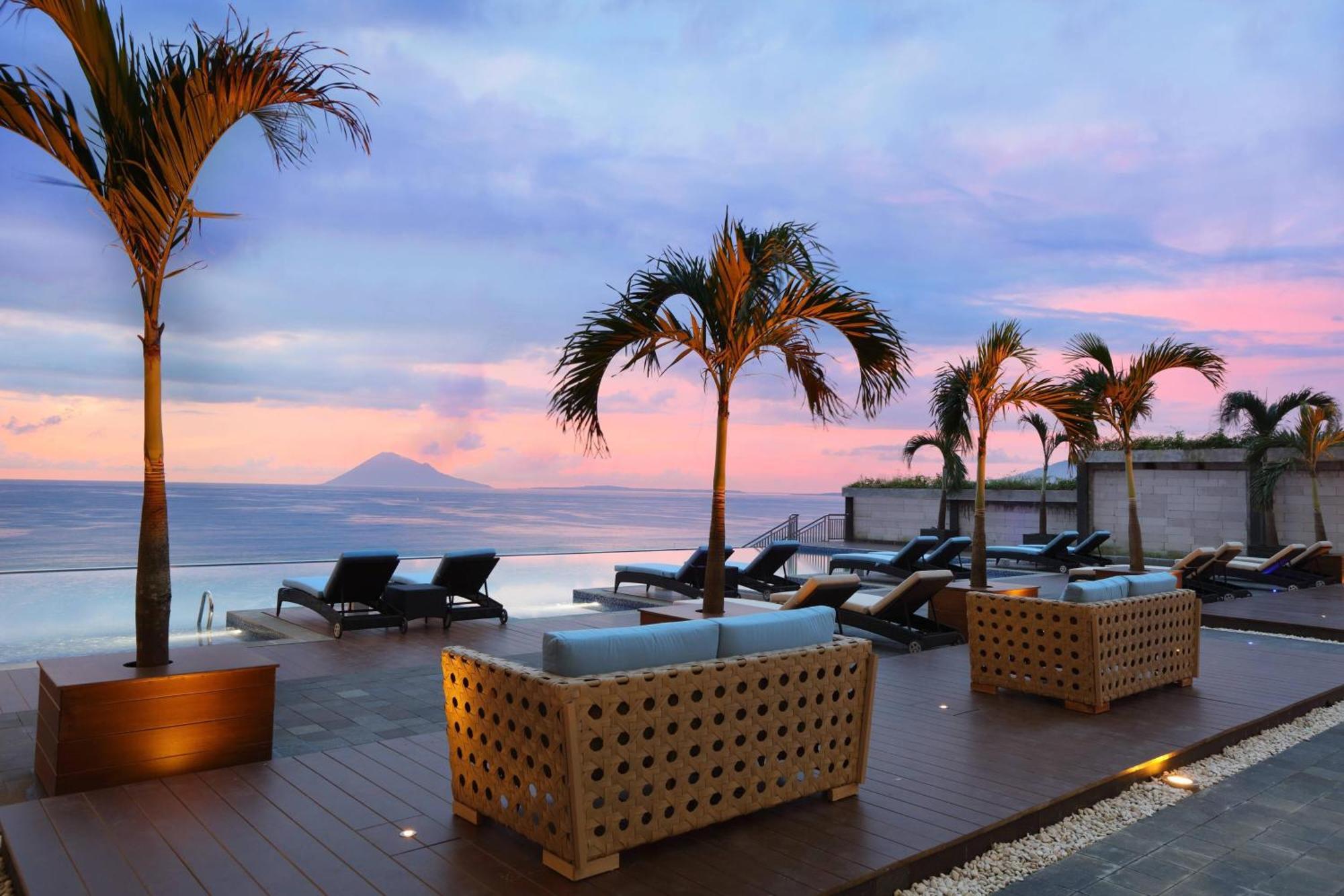 Four Points By Sheraton Manado Eksteriør billede