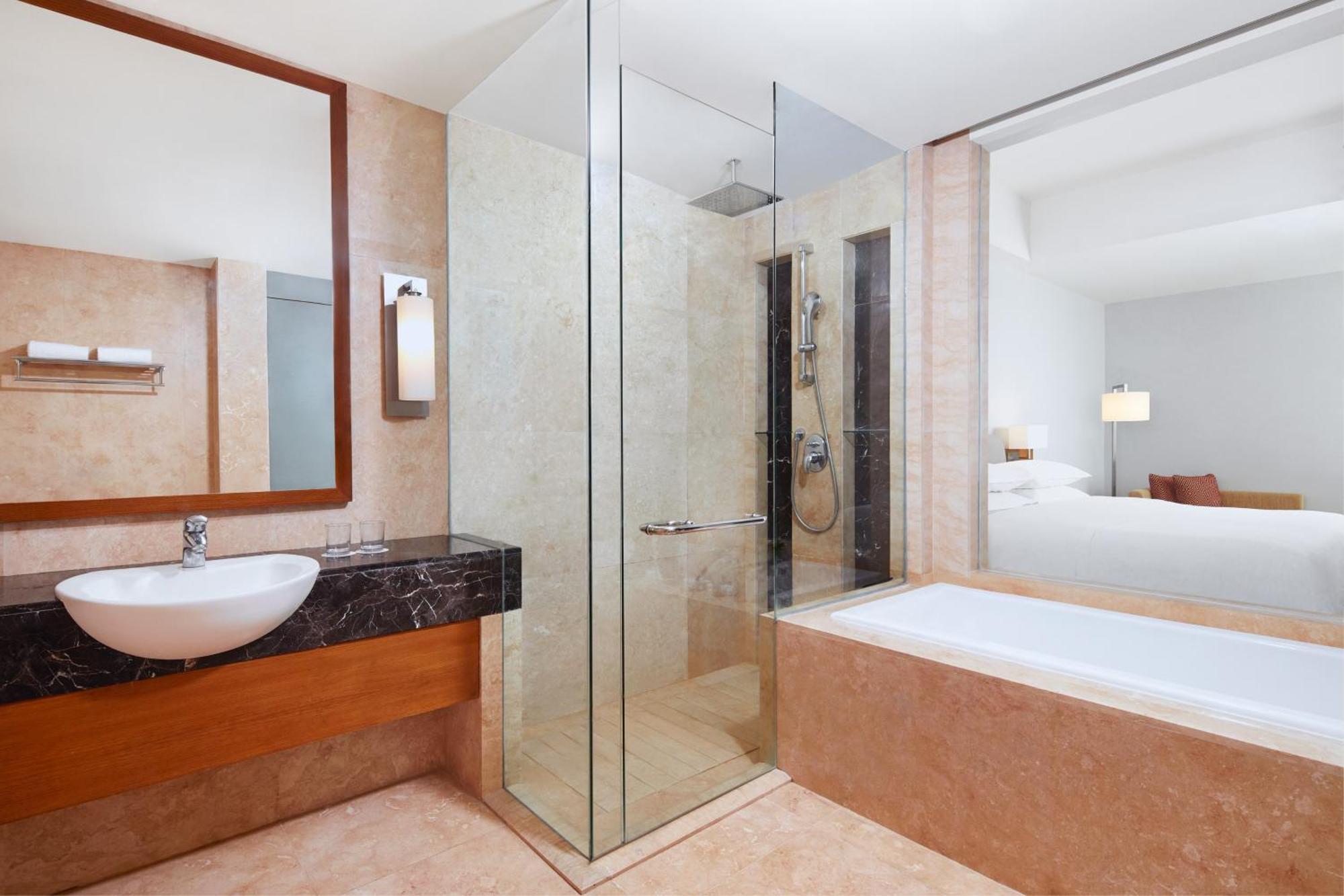 Four Points By Sheraton Manado Eksteriør billede