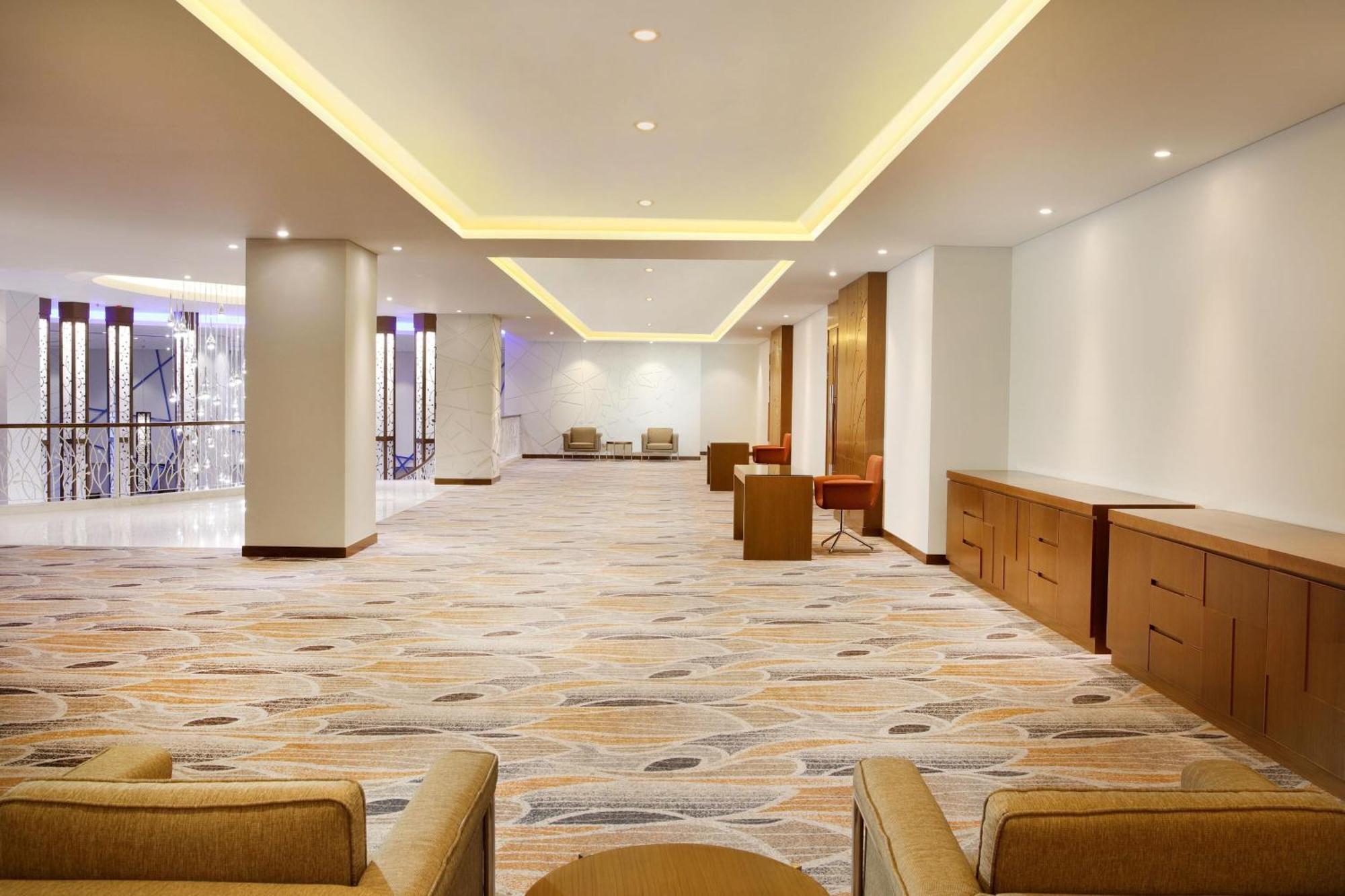 Four Points By Sheraton Manado Eksteriør billede