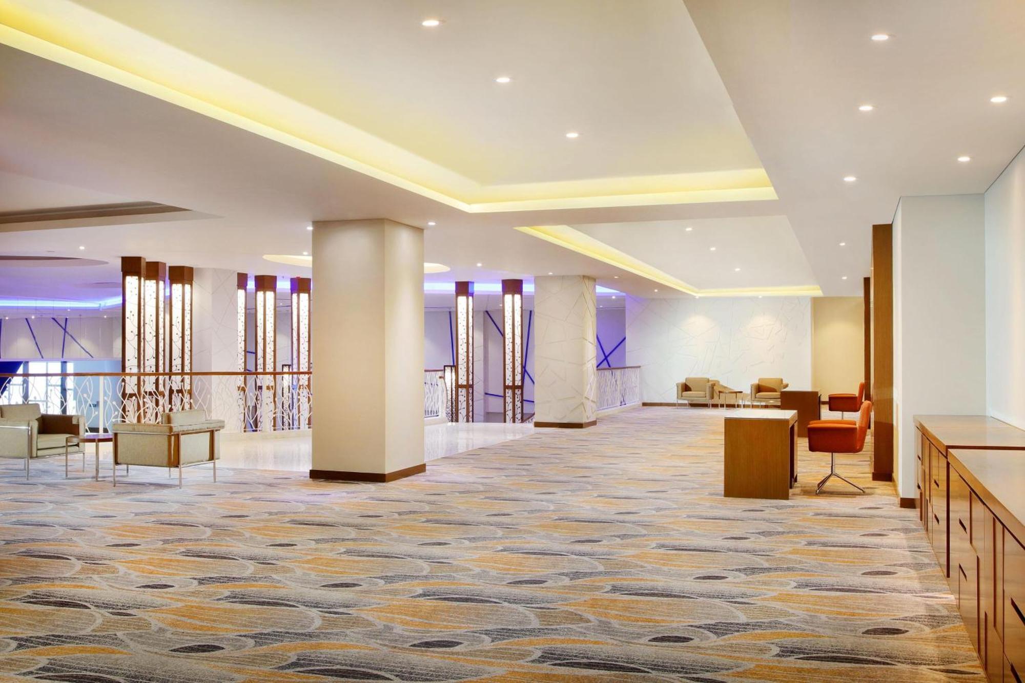 Four Points By Sheraton Manado Eksteriør billede