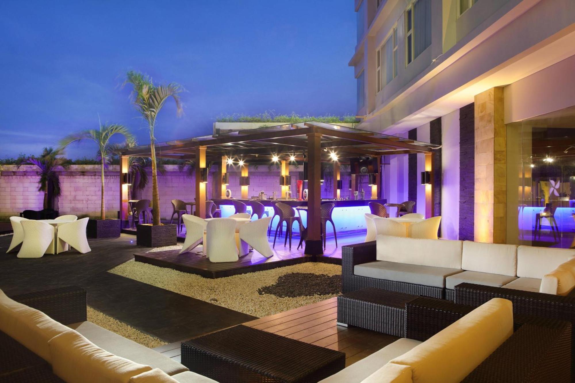 Four Points By Sheraton Manado Eksteriør billede