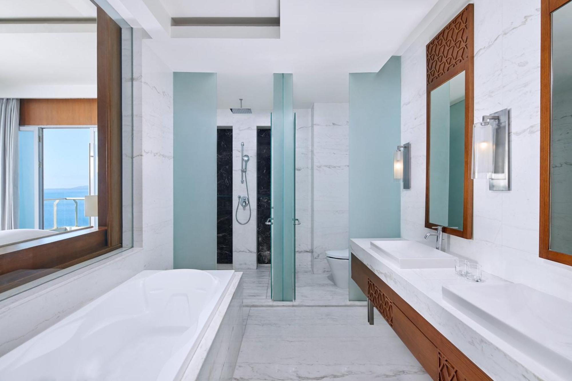 Four Points By Sheraton Manado Eksteriør billede