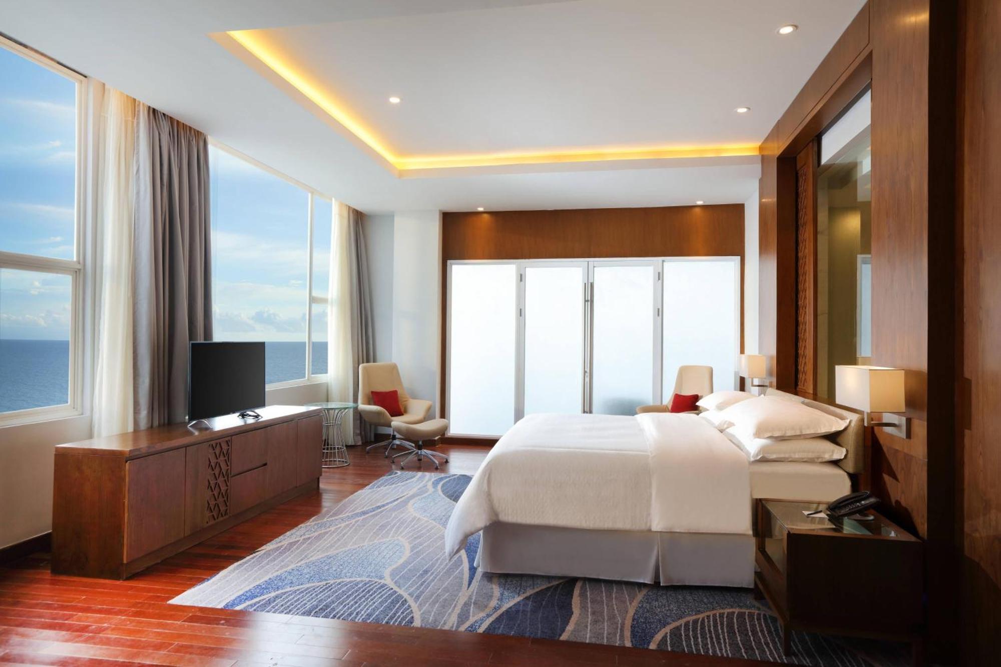 Four Points By Sheraton Manado Eksteriør billede
