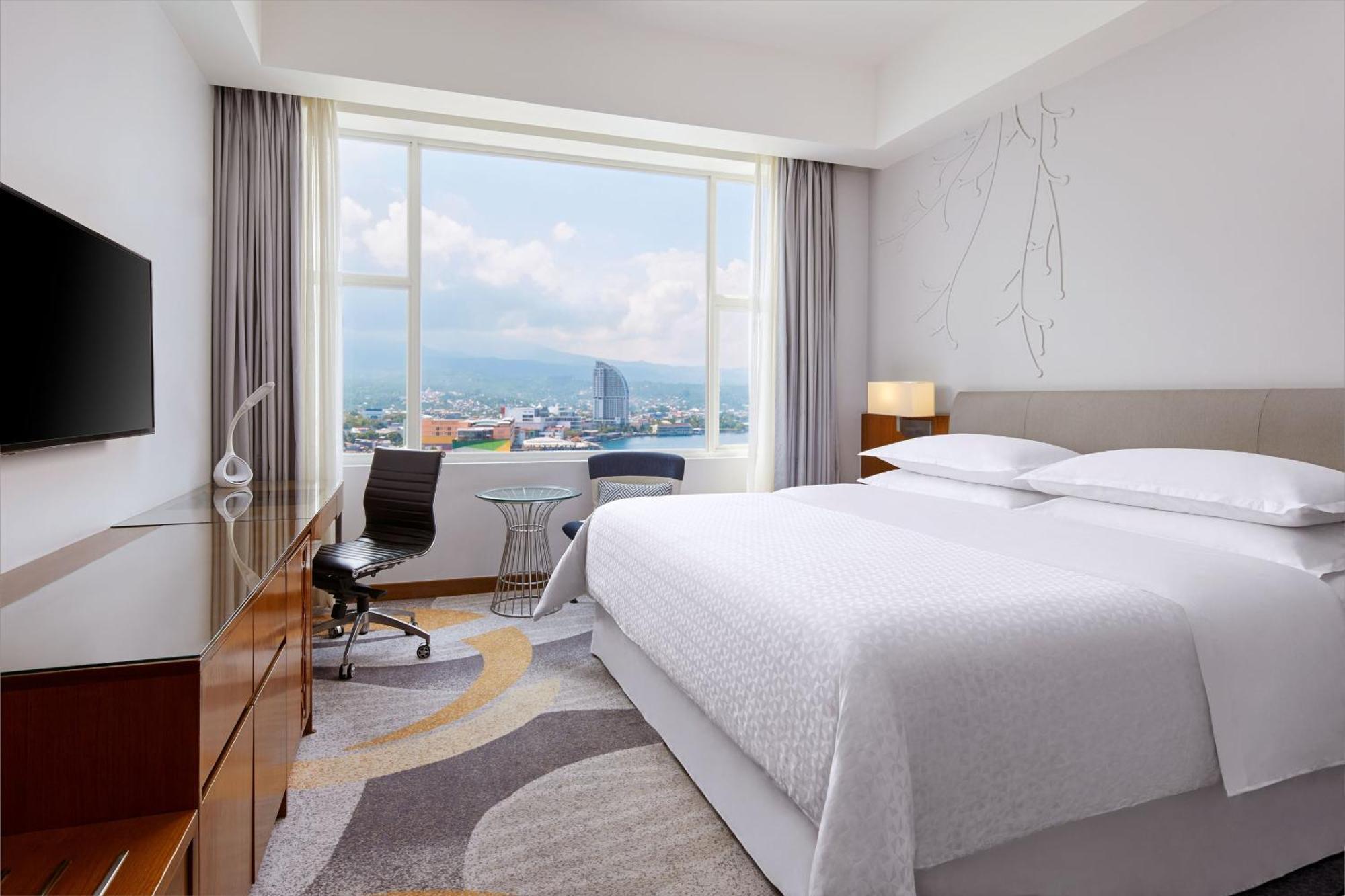 Four Points By Sheraton Manado Eksteriør billede