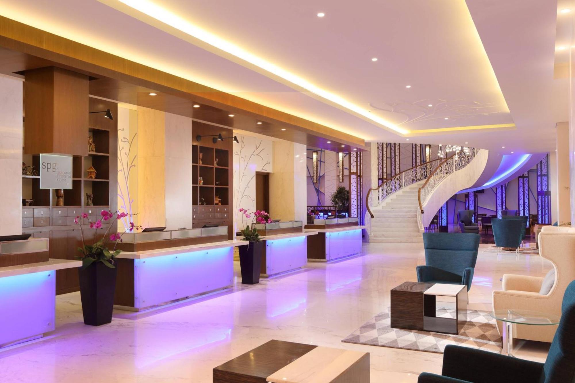 Four Points By Sheraton Manado Eksteriør billede