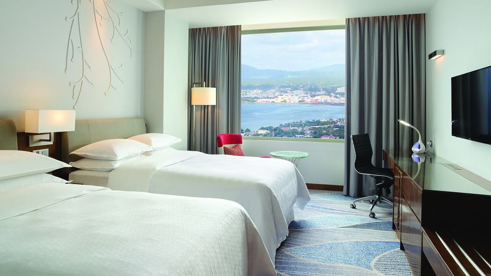Four Points By Sheraton Manado Eksteriør billede